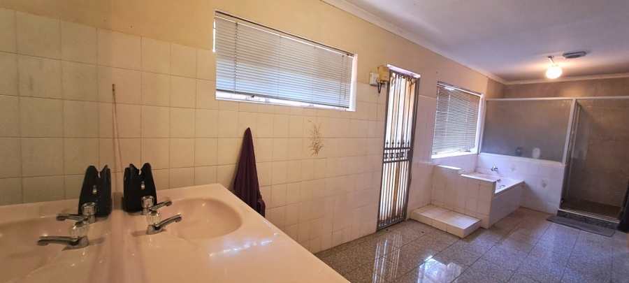 3 Bedroom Property for Sale in Bodorp North West